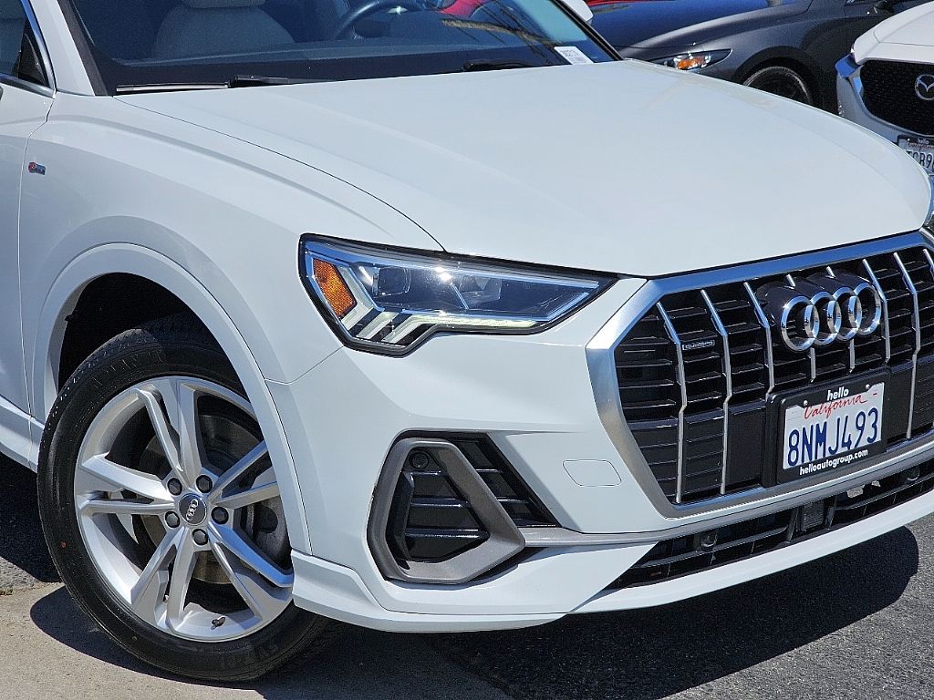 2020 Audi Q3 Premium Plus S line photo 3