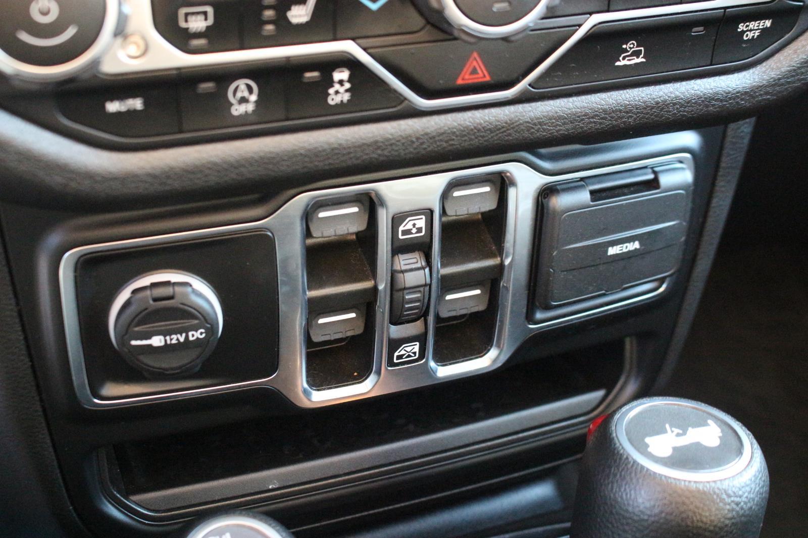 2024 Jeep Wrangler Sport S photo 23