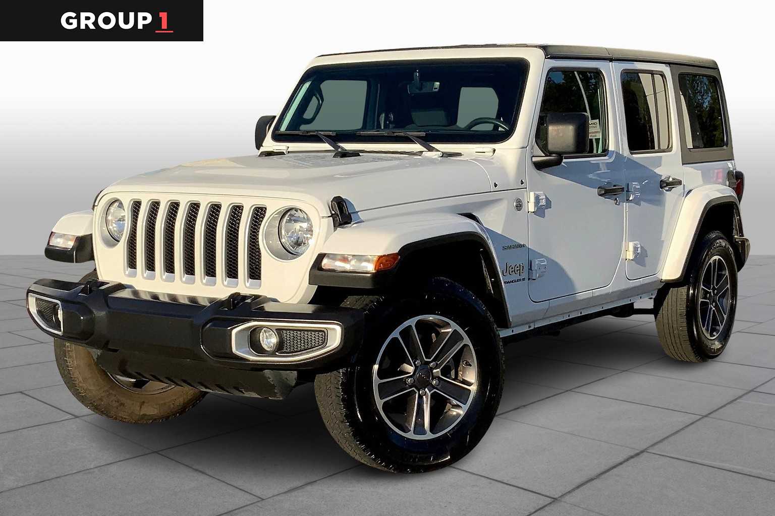 2023 Jeep Wrangler 4-Door Sahara's photo
