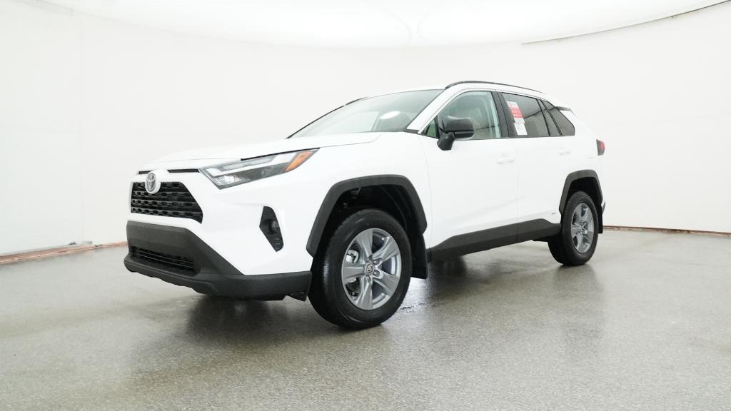 2025 Toyota RAV4 Hybrid LE photo 3