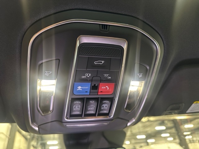 2025 Jeep Grand Cherokee Summit photo 16