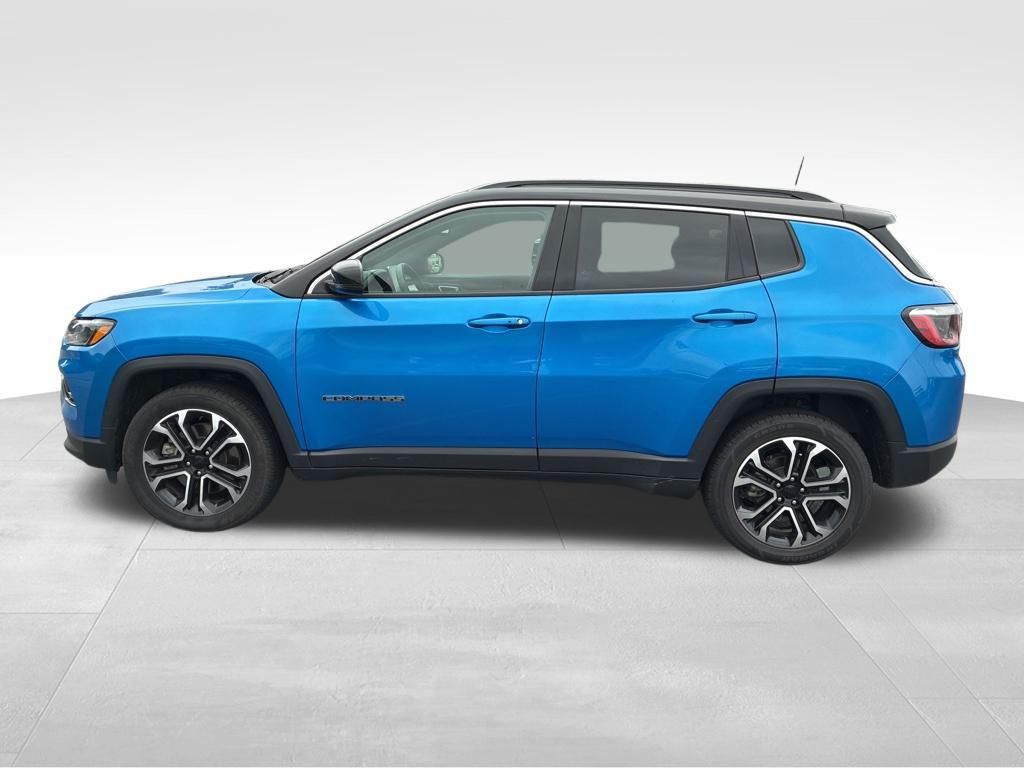 2023 Jeep Compass Limited photo 2