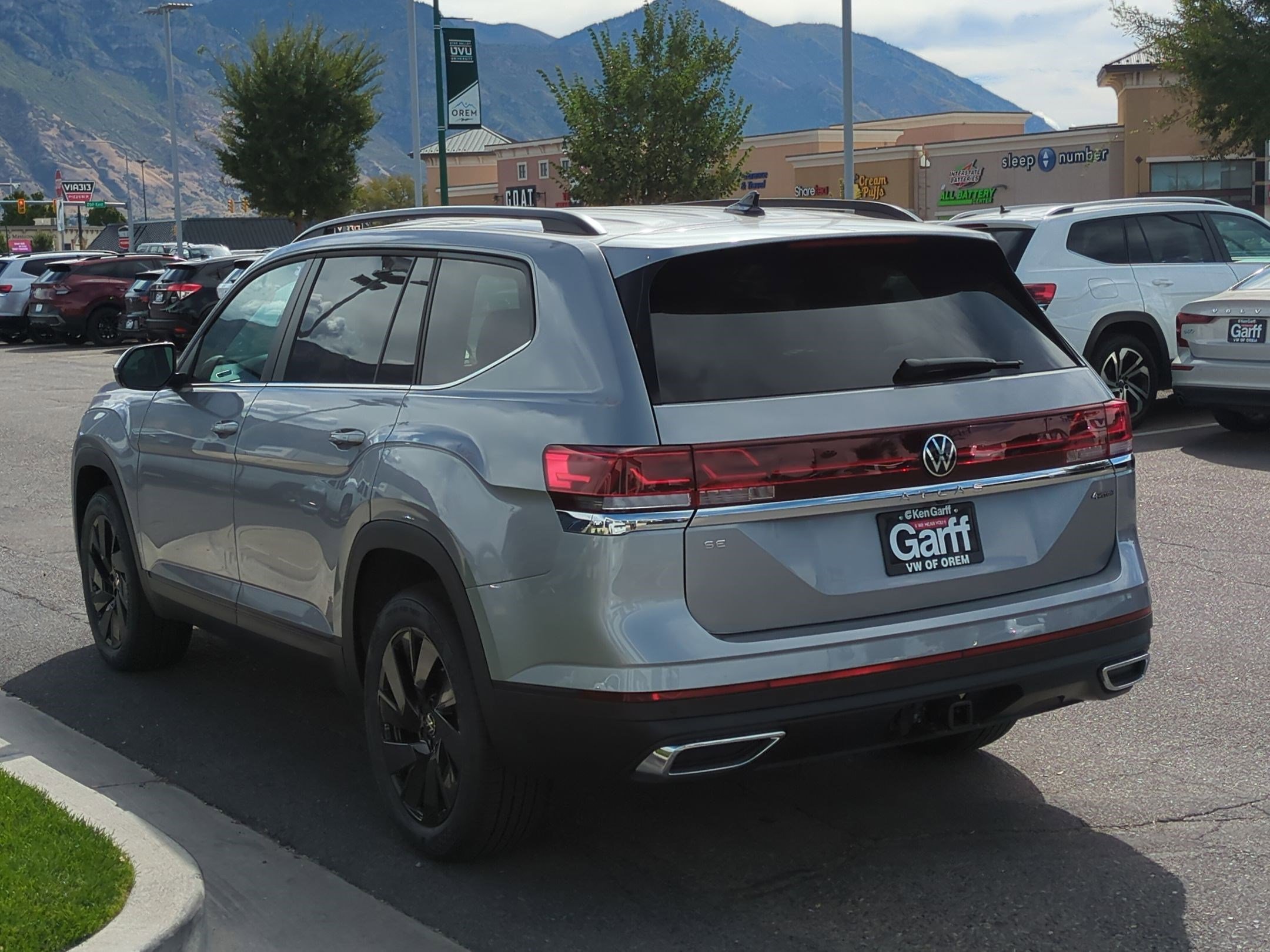 2025 Volkswagen Atlas SE Technology photo 5