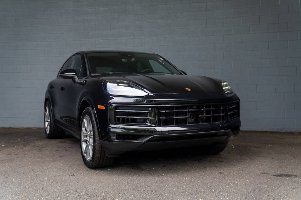 2025 Porsche Cayenne Coupe photo 14