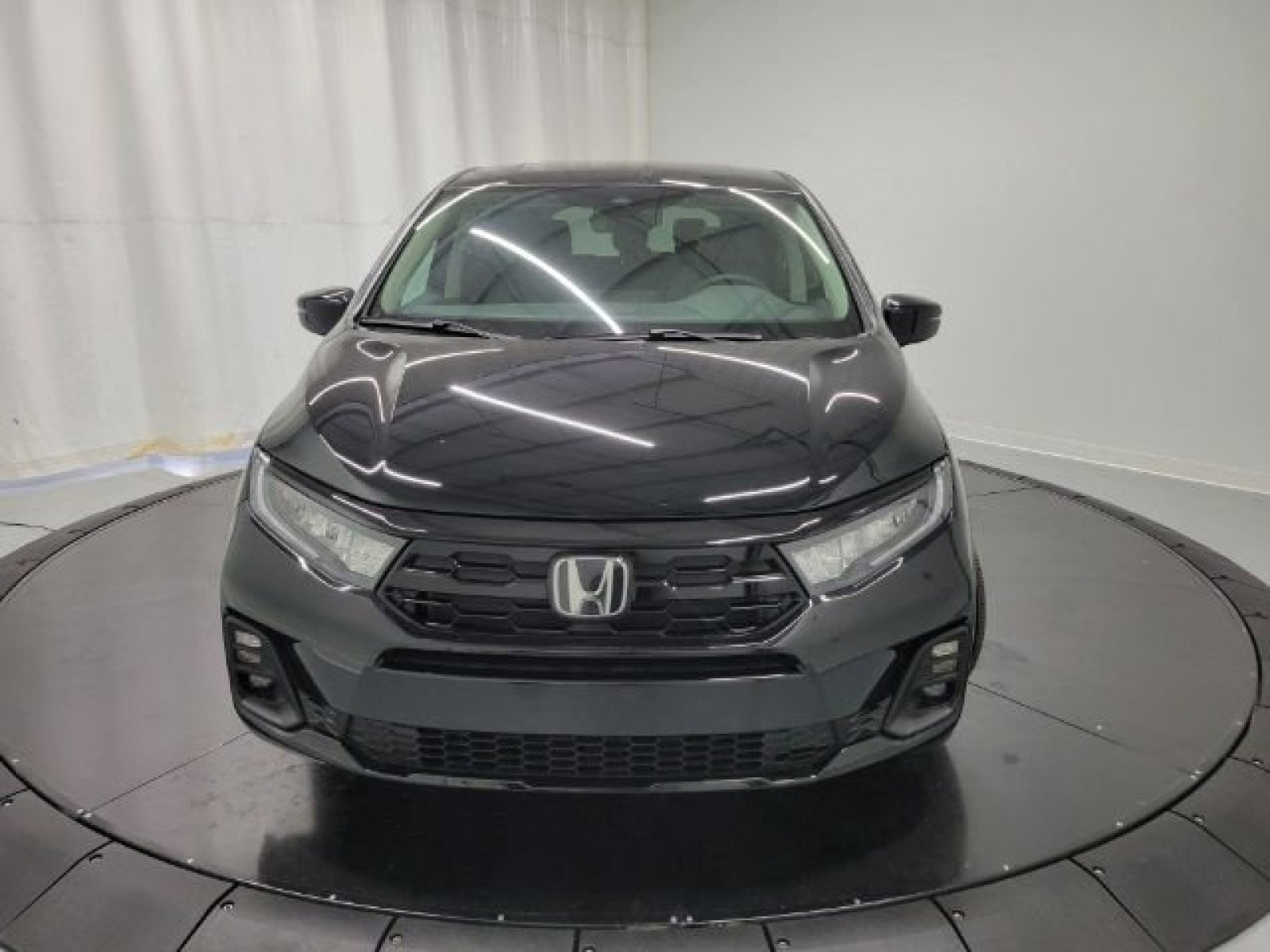 2026 Honda Odyssey Touring photo 2