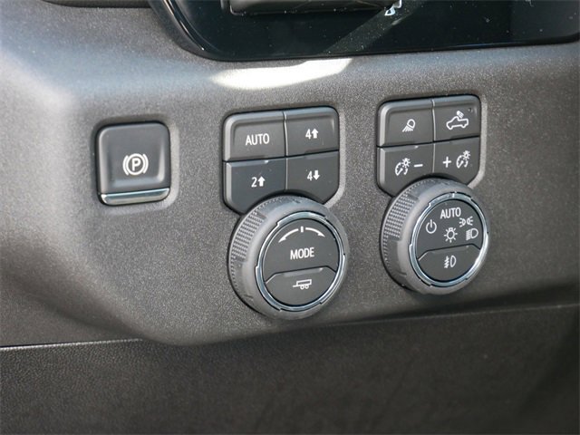2025 Chevrolet Silverado 3500HD High Country photo 14