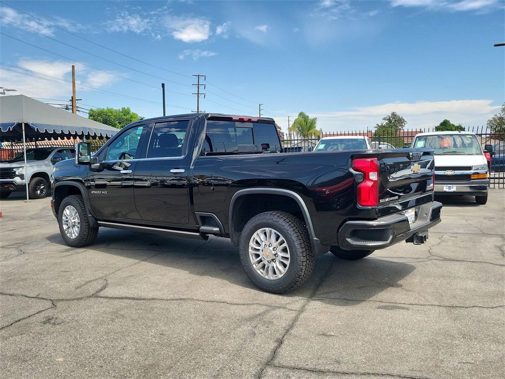 2023 Chevrolet Silverado 2500HD High Country photo 31