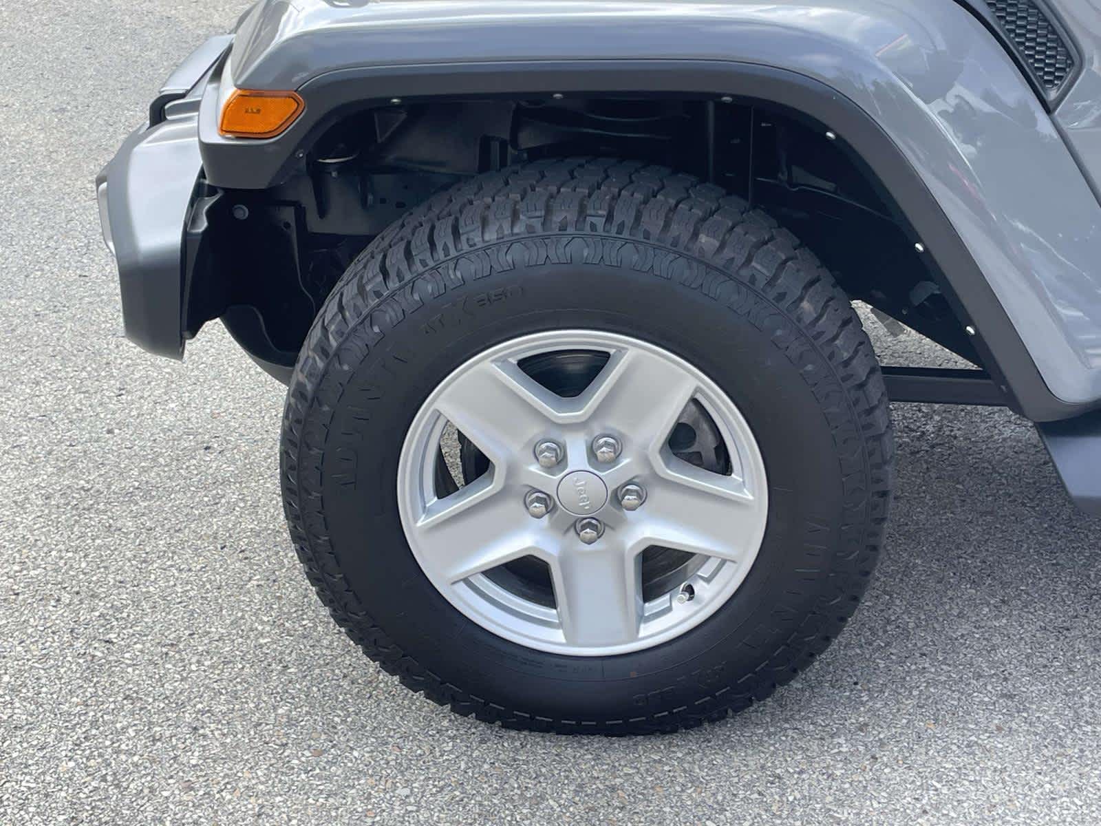 2022 Jeep Gladiator Sport S photo 10