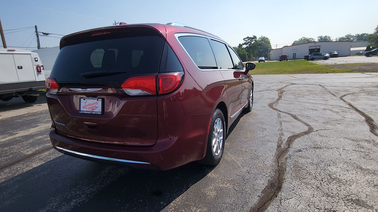 2020 Chrysler Pacifica Touring L photo 8