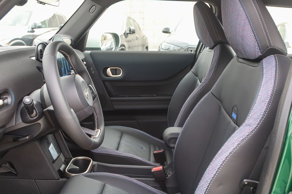 2026 Mini Cooper 4 Door Hardtop Signature photo 17