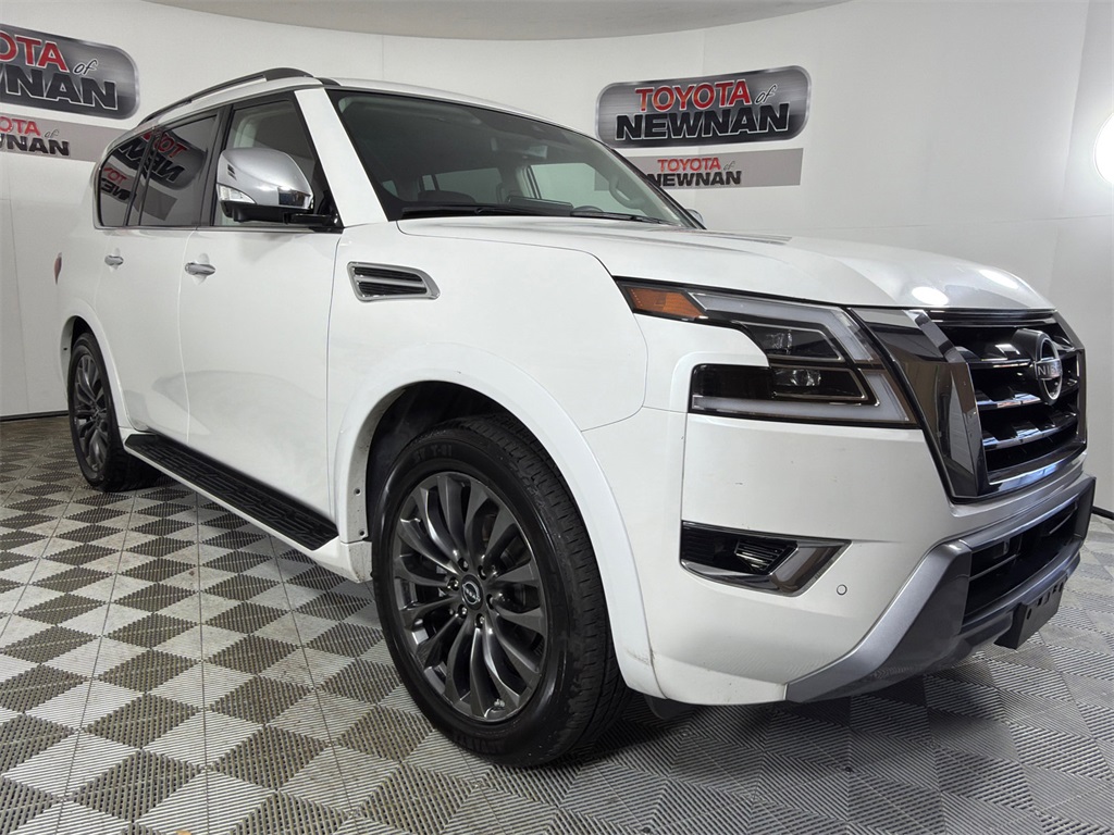 2023 Nissan Armada Platinum's photo