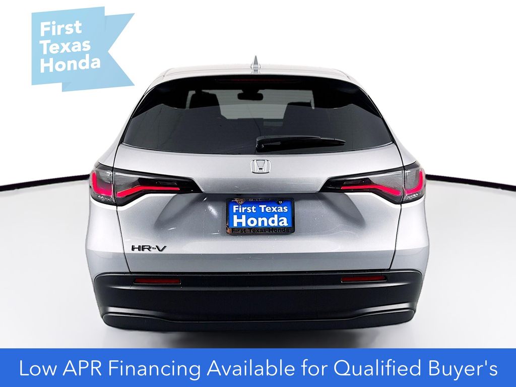 2026 Honda HR-V LX photo 2