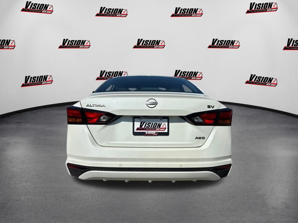 2024 Nissan Altima 2.5 SV photo 2