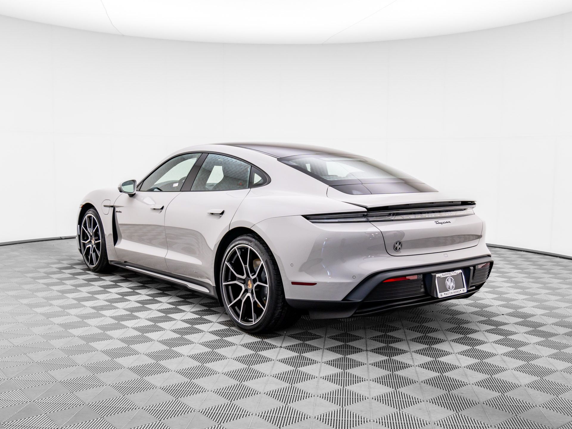 2025 Porsche Taycan 4 photo 2