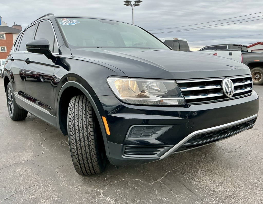 2020 Volkswagen Tiguan SE photo 2