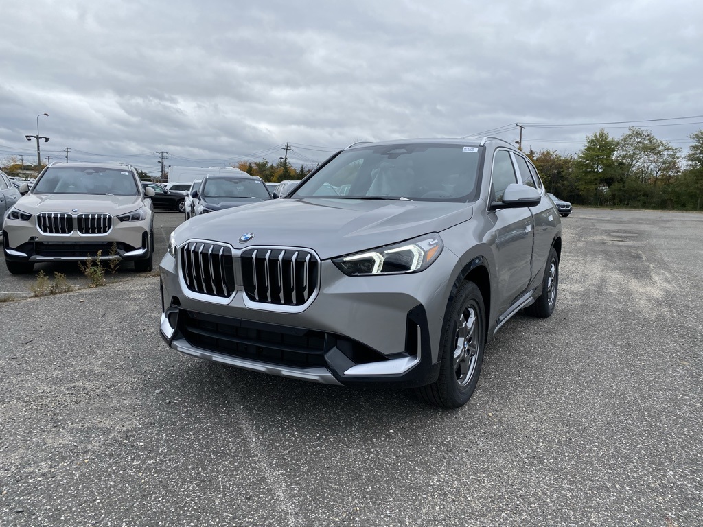 2026 BMW X1 28i's photo