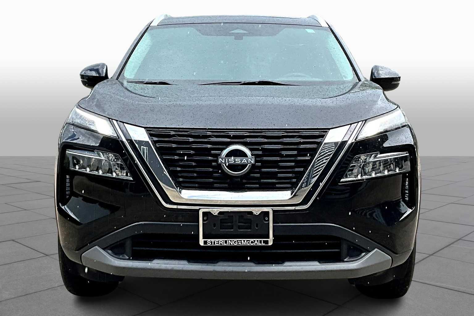 2022 Nissan Rogue SV photo 3