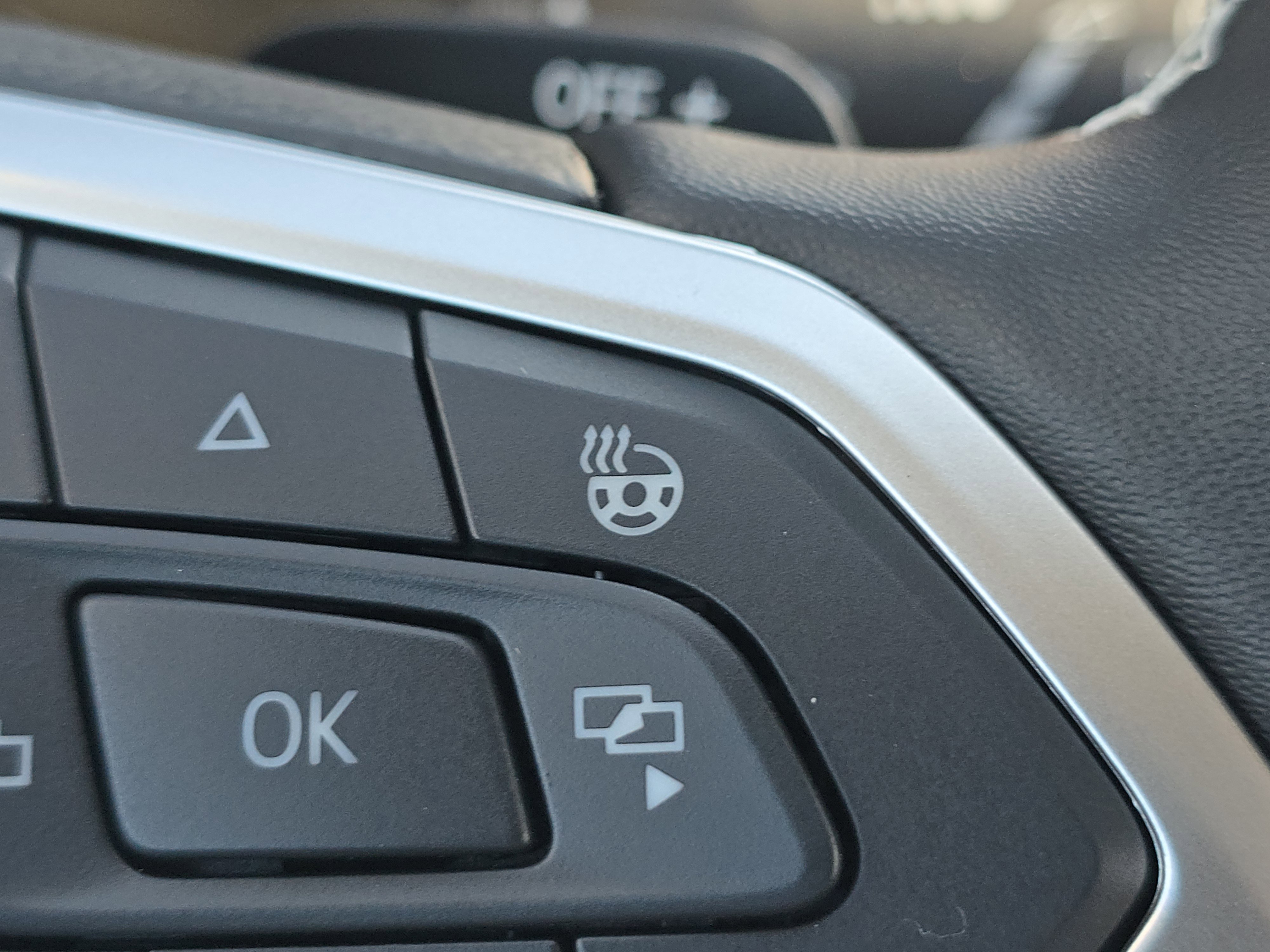 2026 Volkswagen Atlas SE Technology photo 11