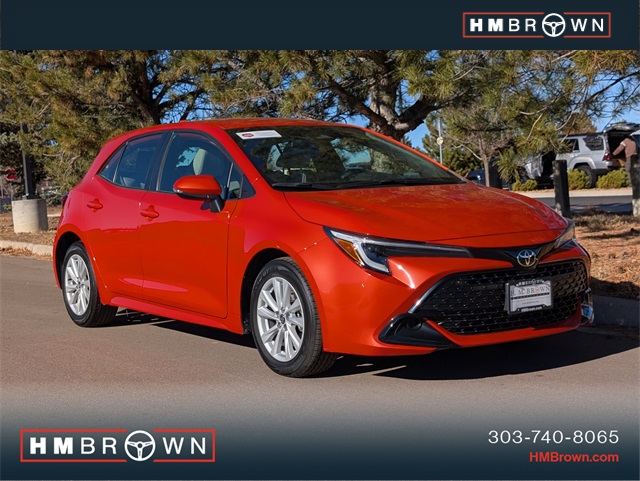 2023 Toyota Corolla Hatchback SE's photo