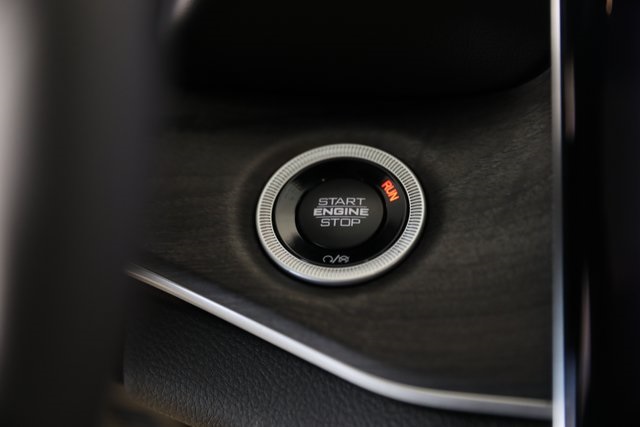 2025 Jeep Grand Cherokee Limited photo 9
