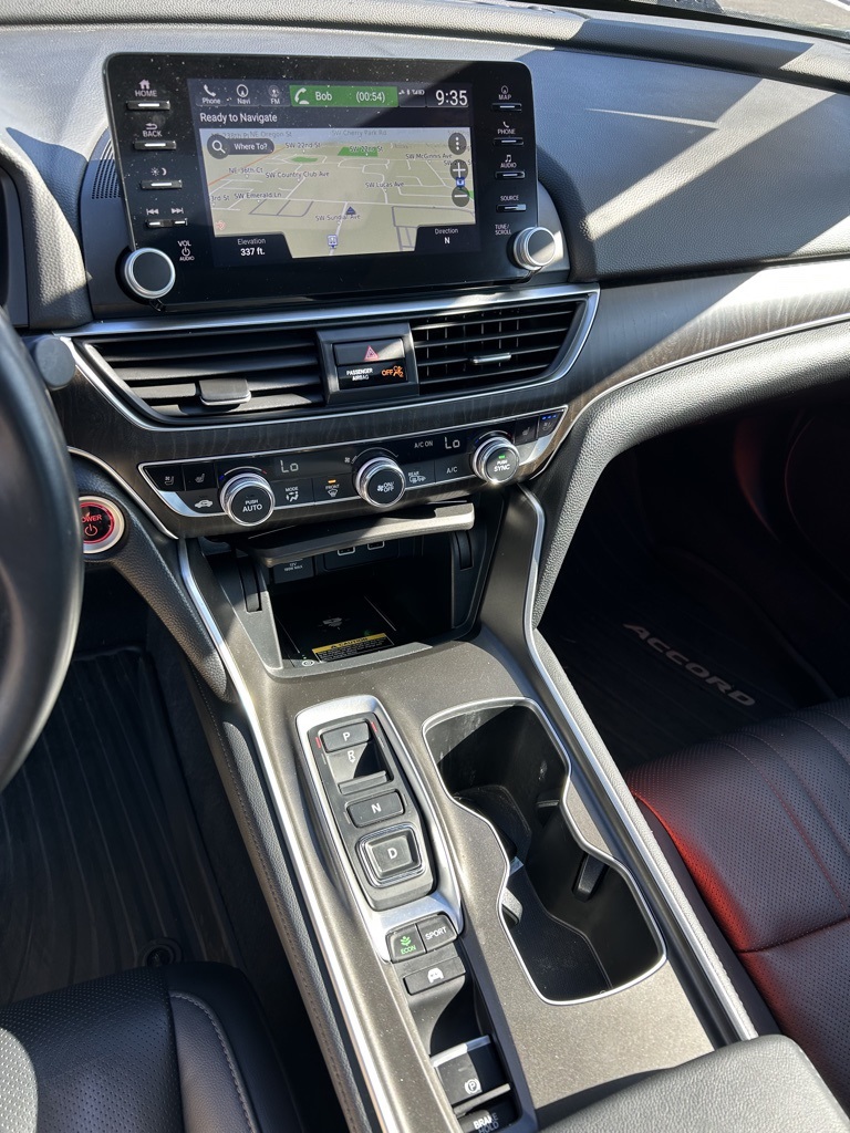 2022 Honda Accord Hybrid Touring photo 17