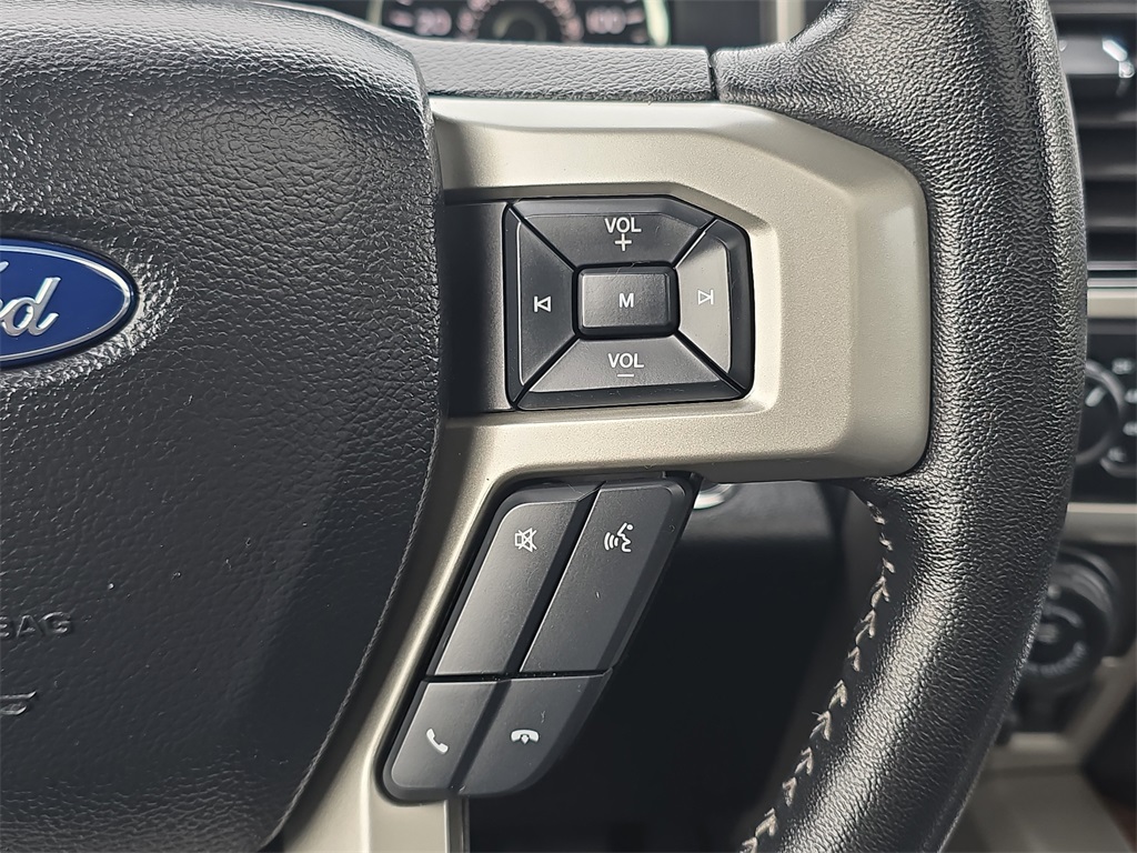 2020 Ford F-150 Lariat photo 17