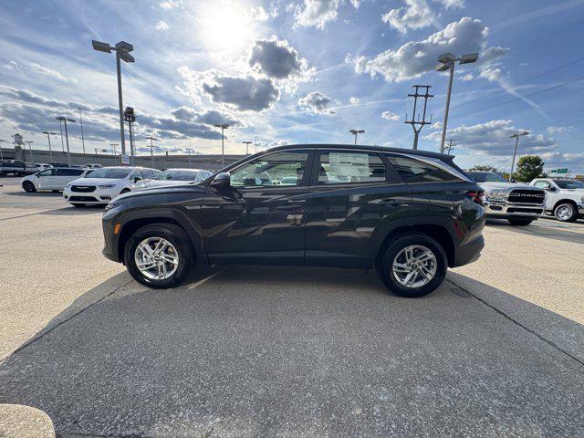 2025 Hyundai Tucson SE photo 14