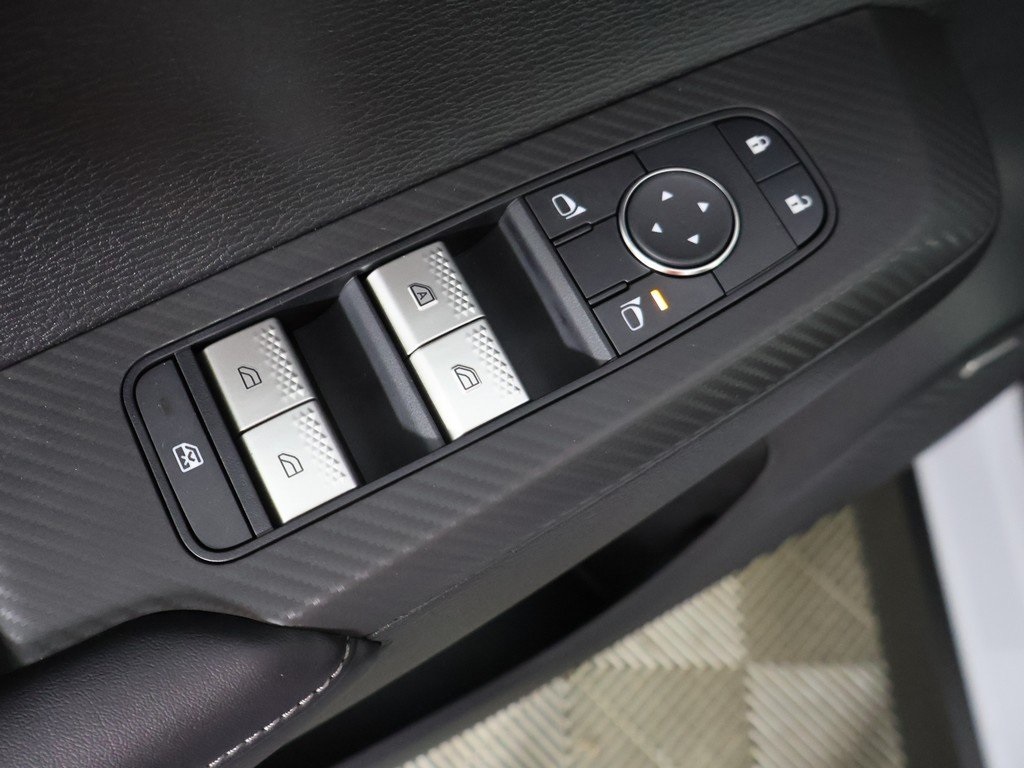 2025 Mitsubishi Outlander ES photo 33