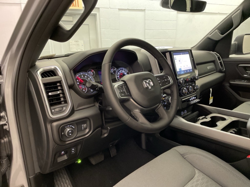 2025 Ram 1500 Big Horn photo 11