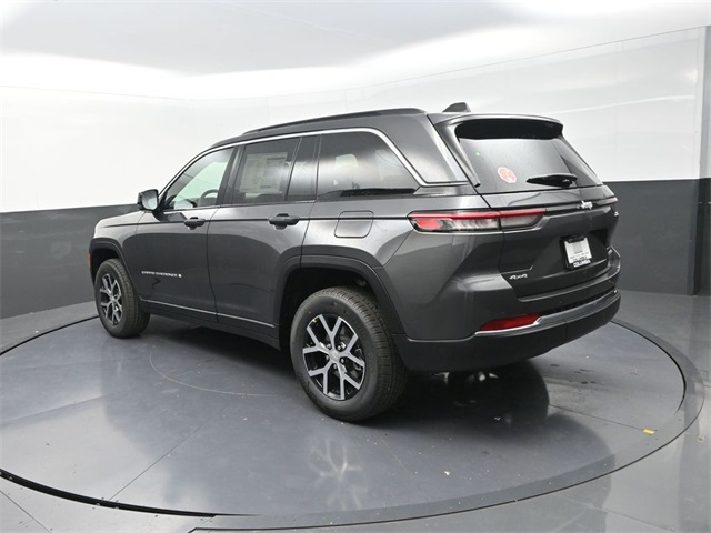 2025 Jeep Grand Cherokee Limited photo 4