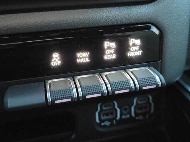 2021 Ram 1500 Big Horn Lone Star photo 3