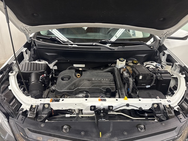 2018 Chevrolet Equinox LT photo 3