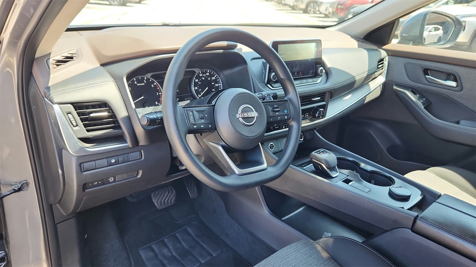 2023 Nissan Rogue SV photo 9