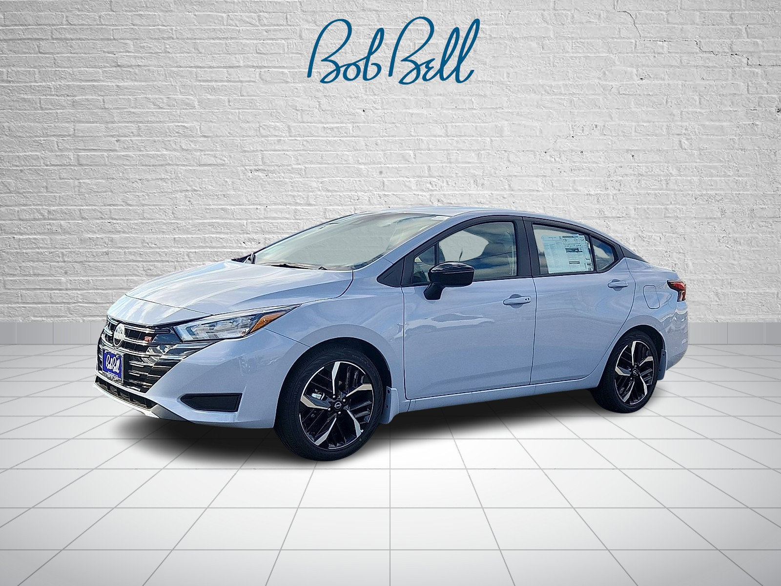 2025 Nissan Versa 1.6 SR photo 2