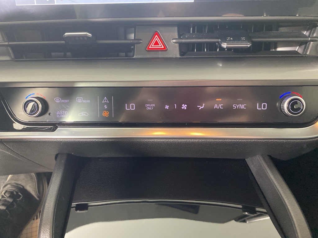 2023 Kia Sportage Hybrid EX photo 8