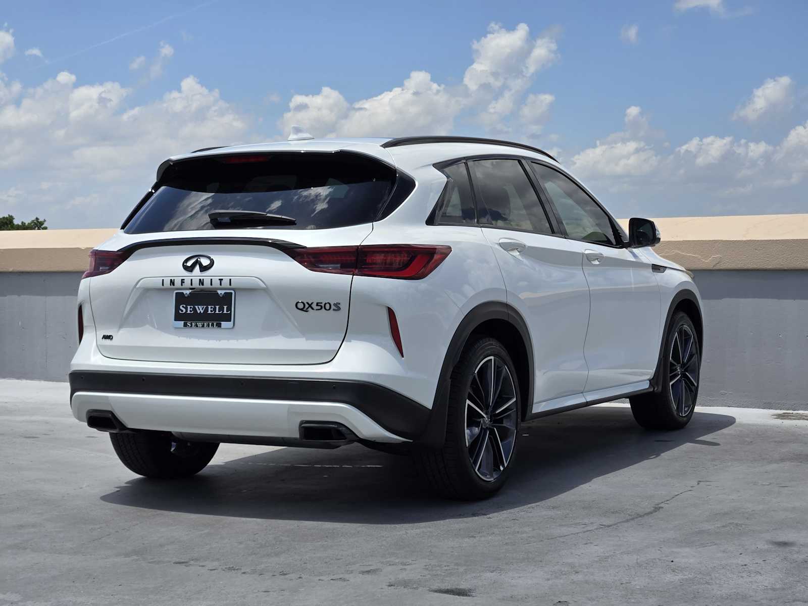 2025 Infiniti QX50 SPORT AWD photo 3
