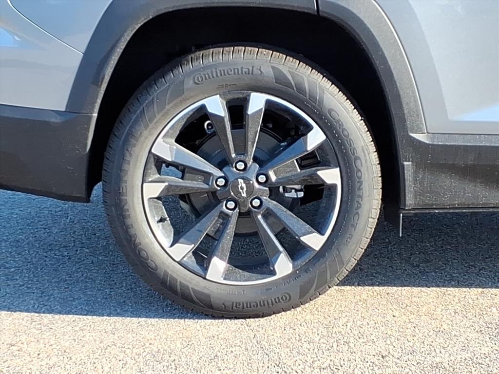 2026 Chevrolet Equinox RS photo 2