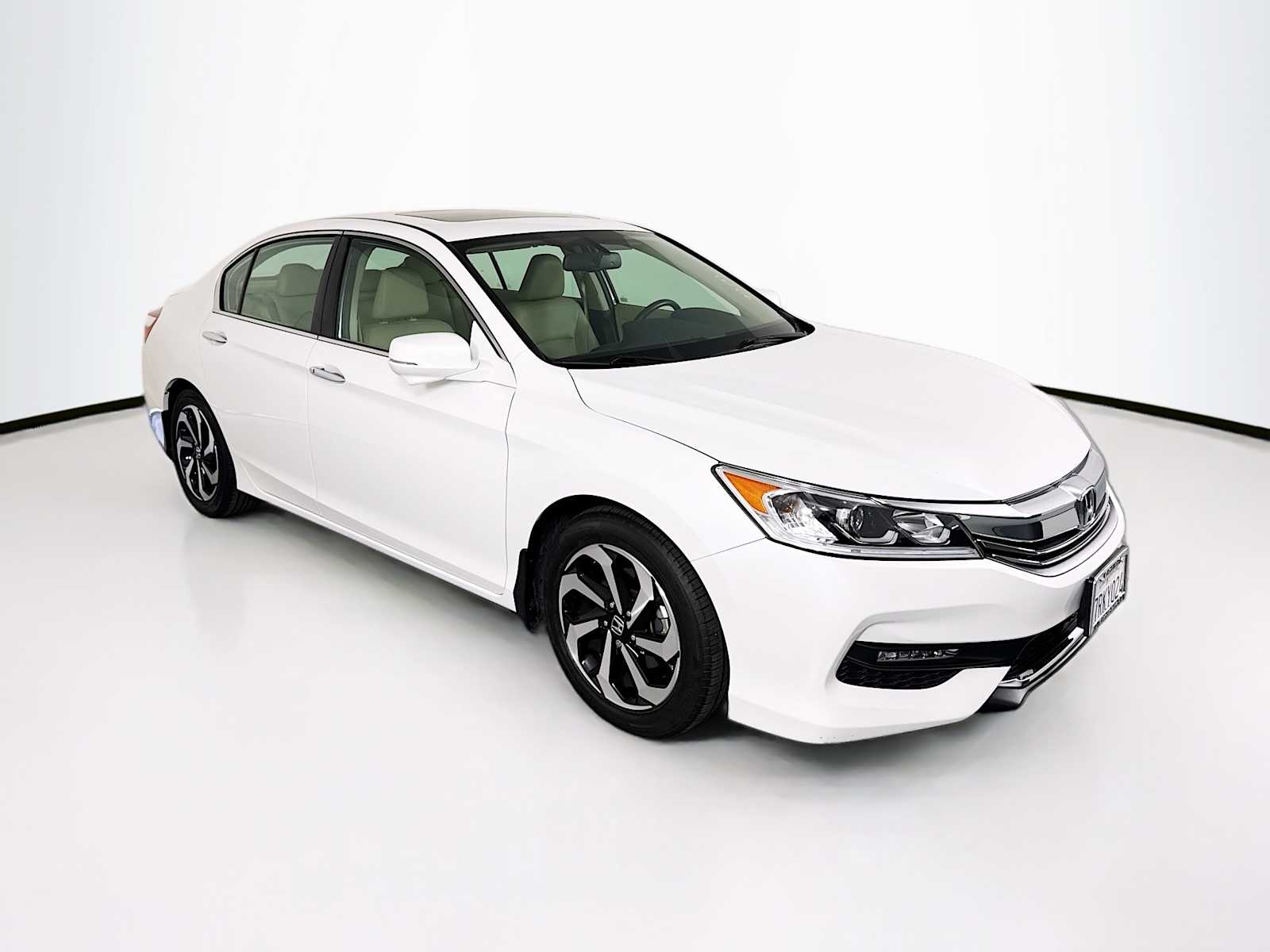 2016 Honda Accord EX-L's photo