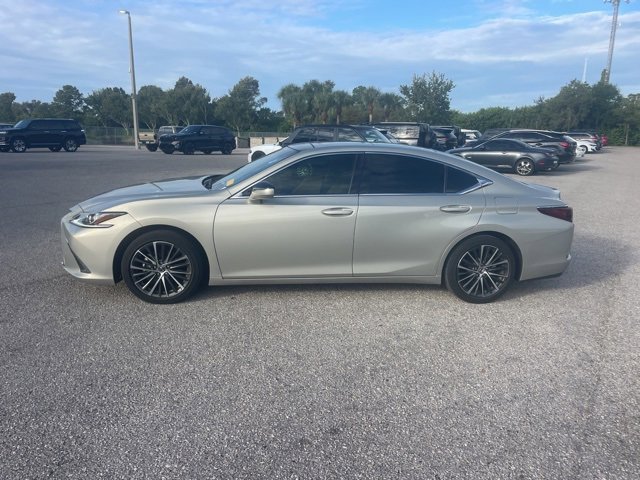 2022 Lexus ES 350 photo 4