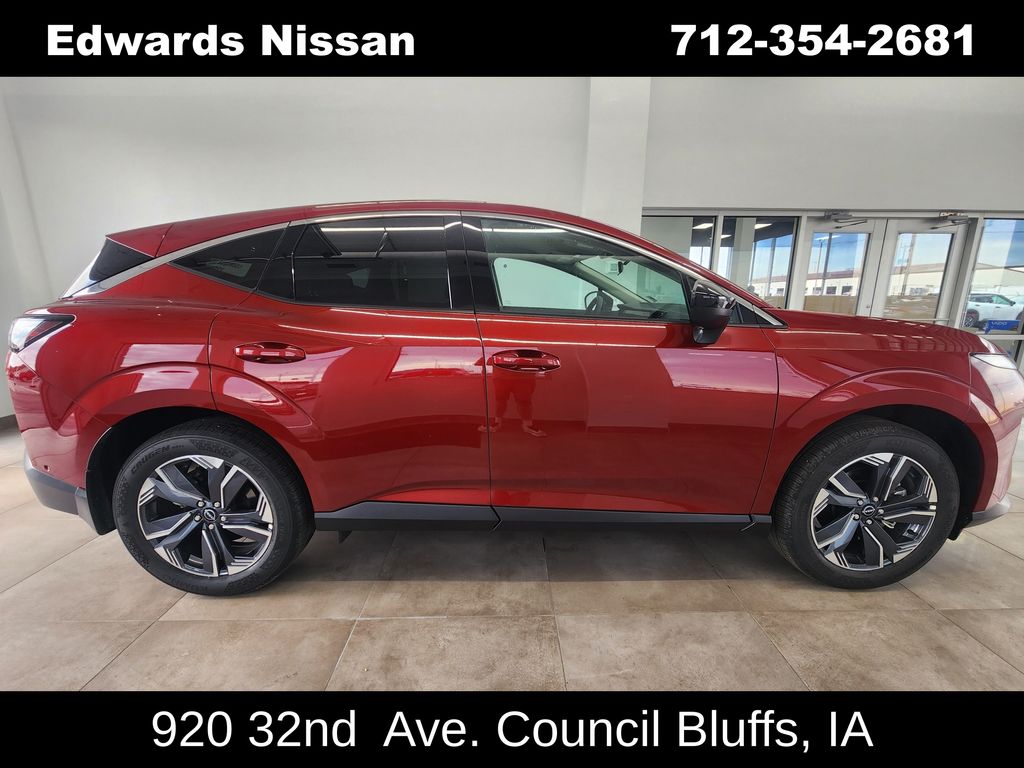 2025 Nissan Murano SV's photo
