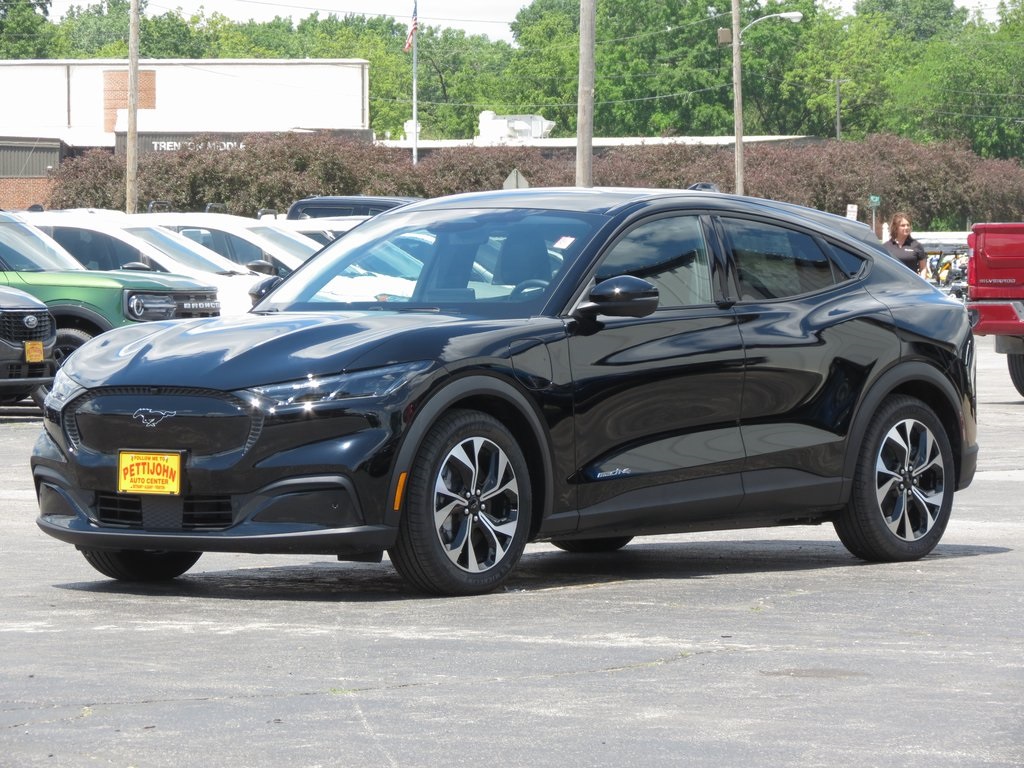 2025 Ford Mustang Mach-E Select photo 3
