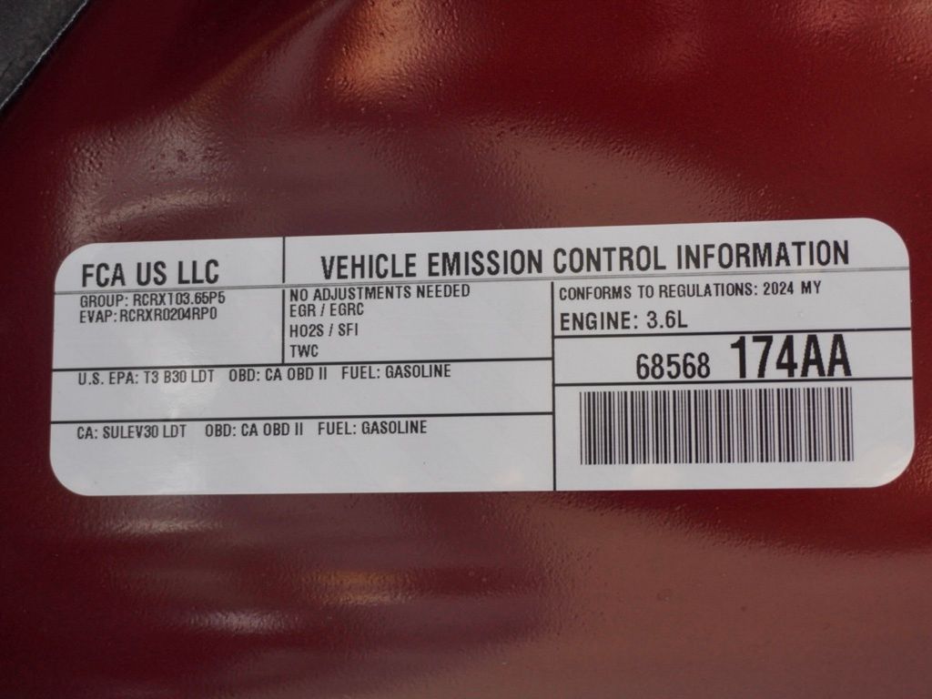 New 2024 Octane Red Pearl-Coat Exterior Paint Dodge SXT Blacktop image 29