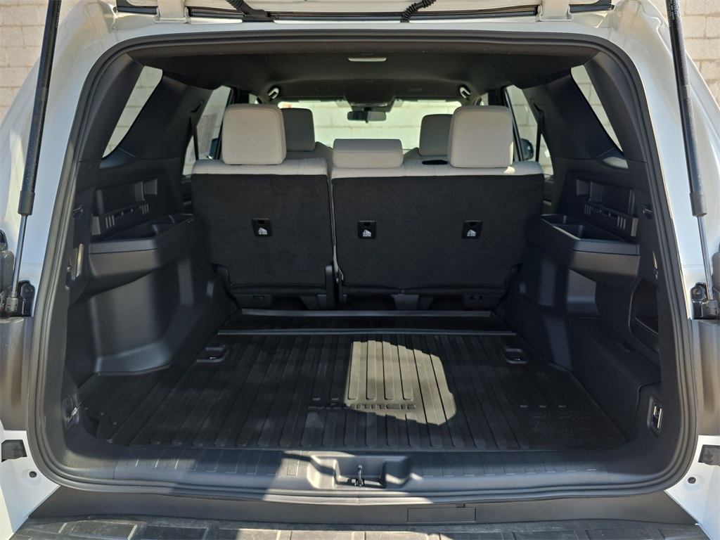 2025 Toyota 4Runner SR5 4WD photo 31