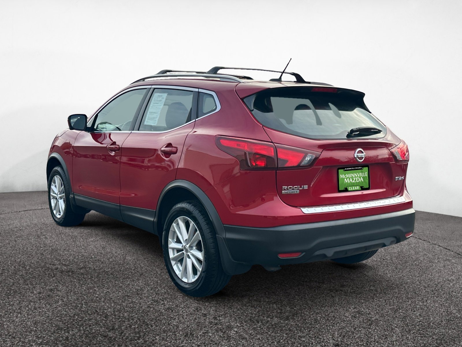 2018 Nissan Rogue Sport SV photo 3