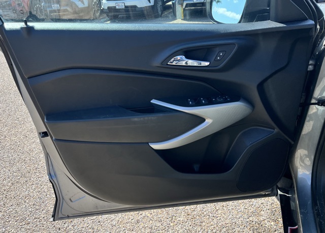 2024 Chevrolet Trax LS photo 12
