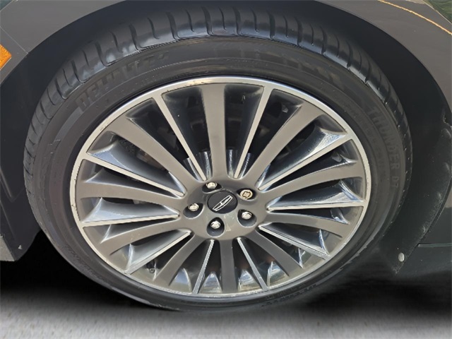 2014 Lincoln MKZ Hybrid photo 10