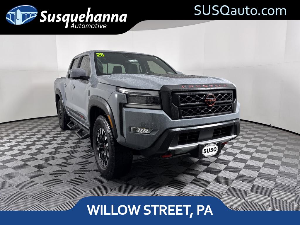 2023 Nissan Frontier PRO-4X's photo