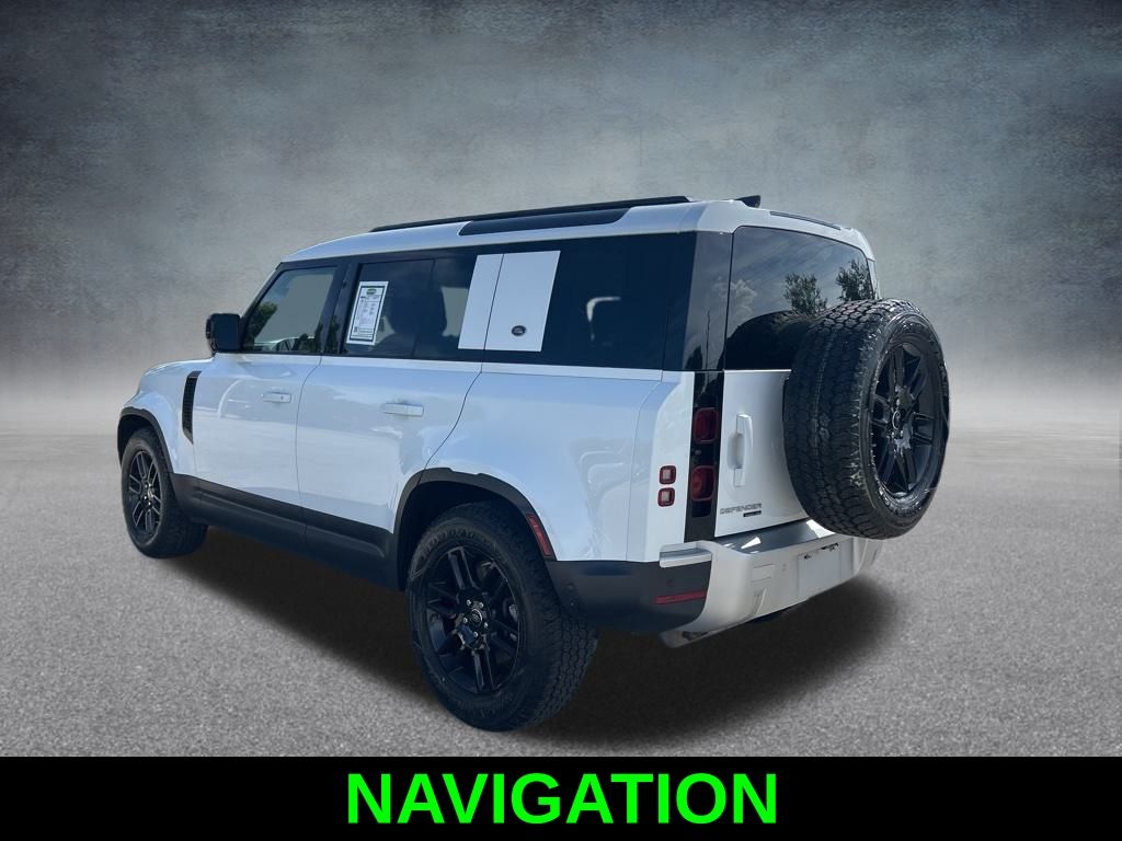 2020 Land Rover Defender 110 photo 3