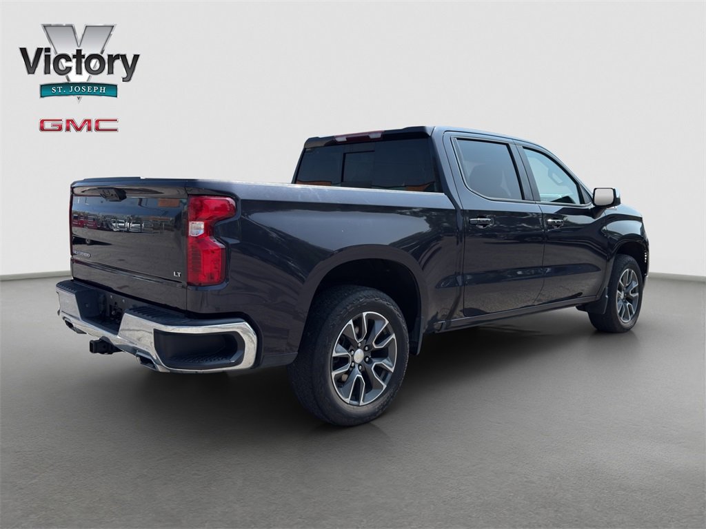 2022 Chevrolet Silverado LT photo 14