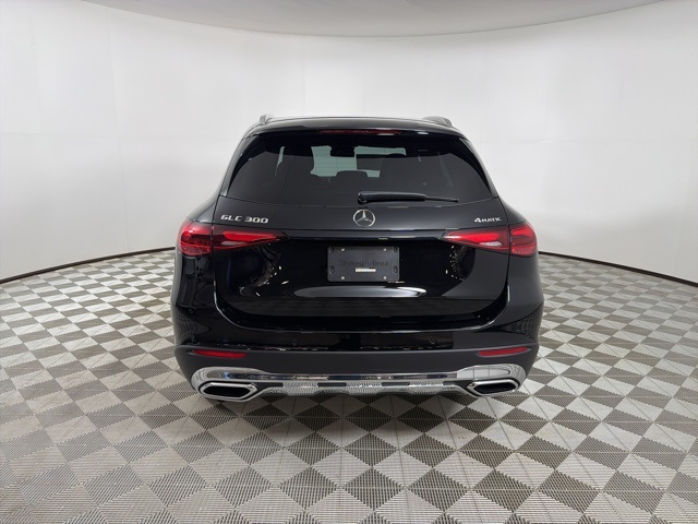 2026 Mercedes Benz GLC 300 4MATIC photo 3